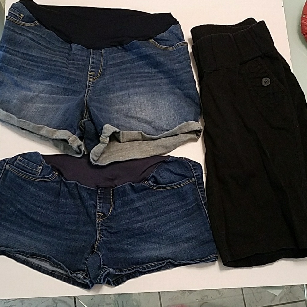 Lot of Maternity Shorts